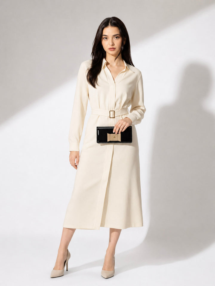 Noir Bow Clasp Patent Clutch